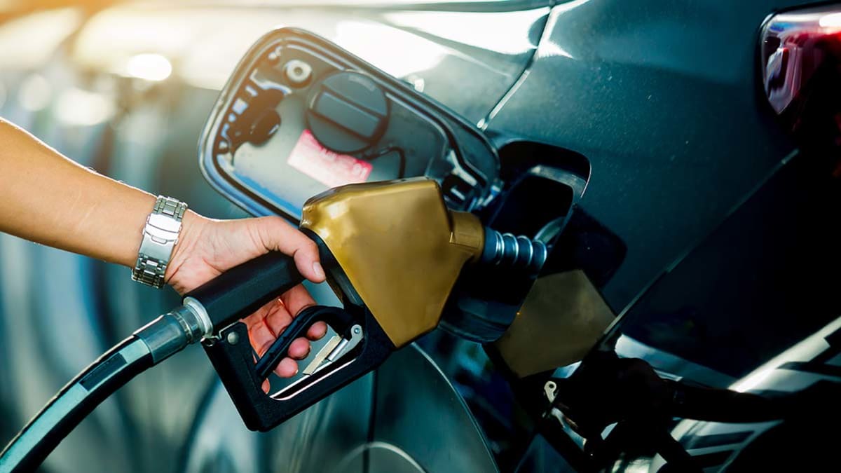 تراجع مستمر للنفط.. كيف أصبحت الأسعار اليوم؟