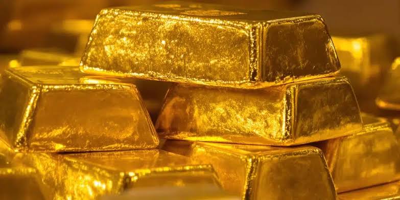 الذهب يواصل الهبوط.. وهذه أحدث الأسعار