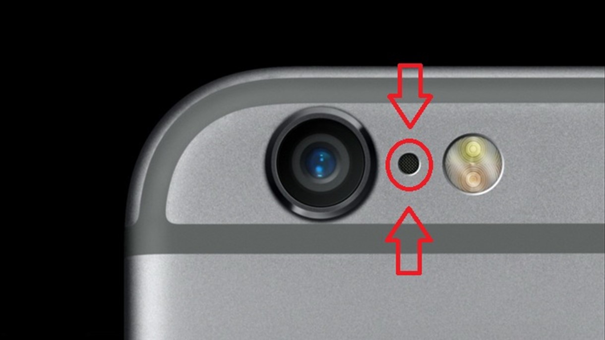 ما سبب وجود هذه النقطة السوداء على خلفية آيفون ؟