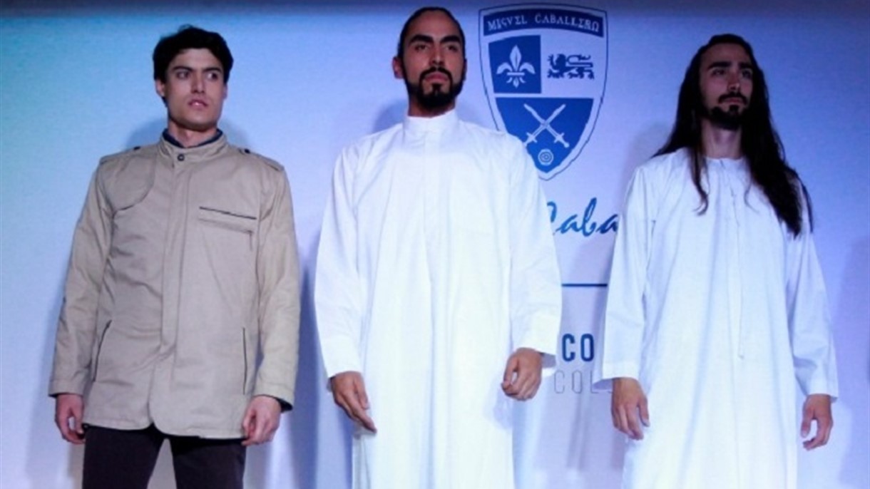 عرض أزياء لملابس مضادة للرصاص وهذه الكلفة