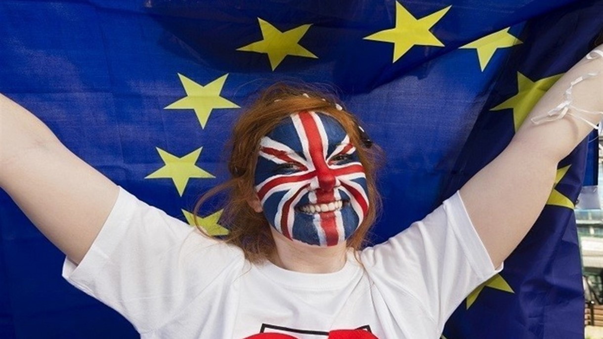 رابح واحد بين مئات الخاسرين بسبب بريطانيا