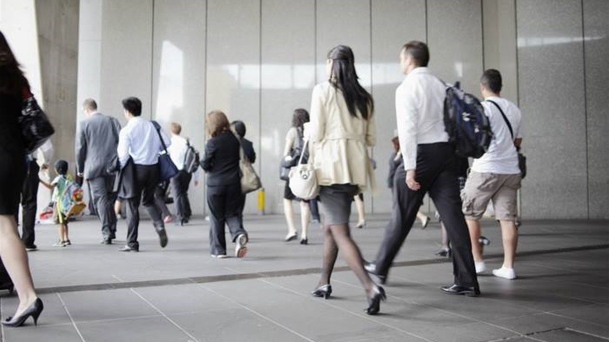 أريكسون تعيد آلاف الموظفين الى منازلهم