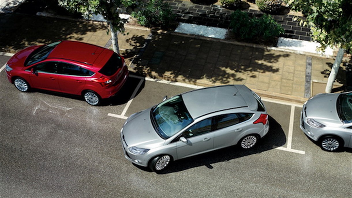 من اقوى بصف السيارة؟ حاملو سامسونغ أم حاملو آيفون؟