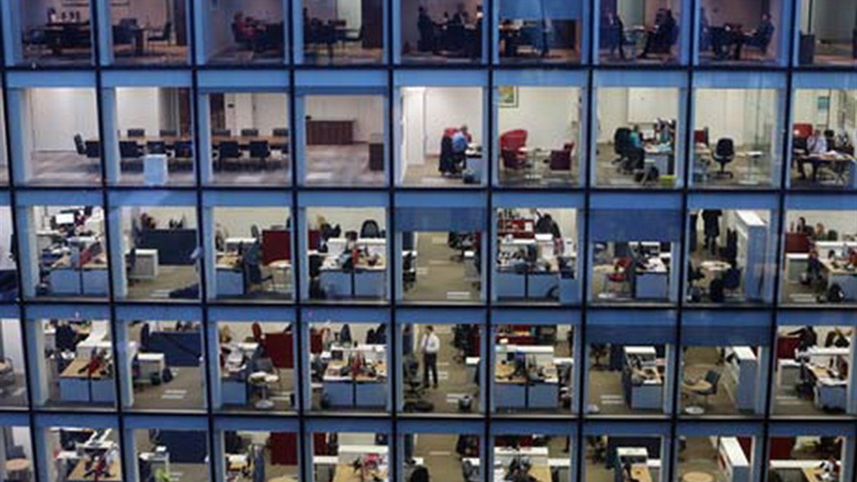 من فايسبوك لمستخدمي آيفون فقط