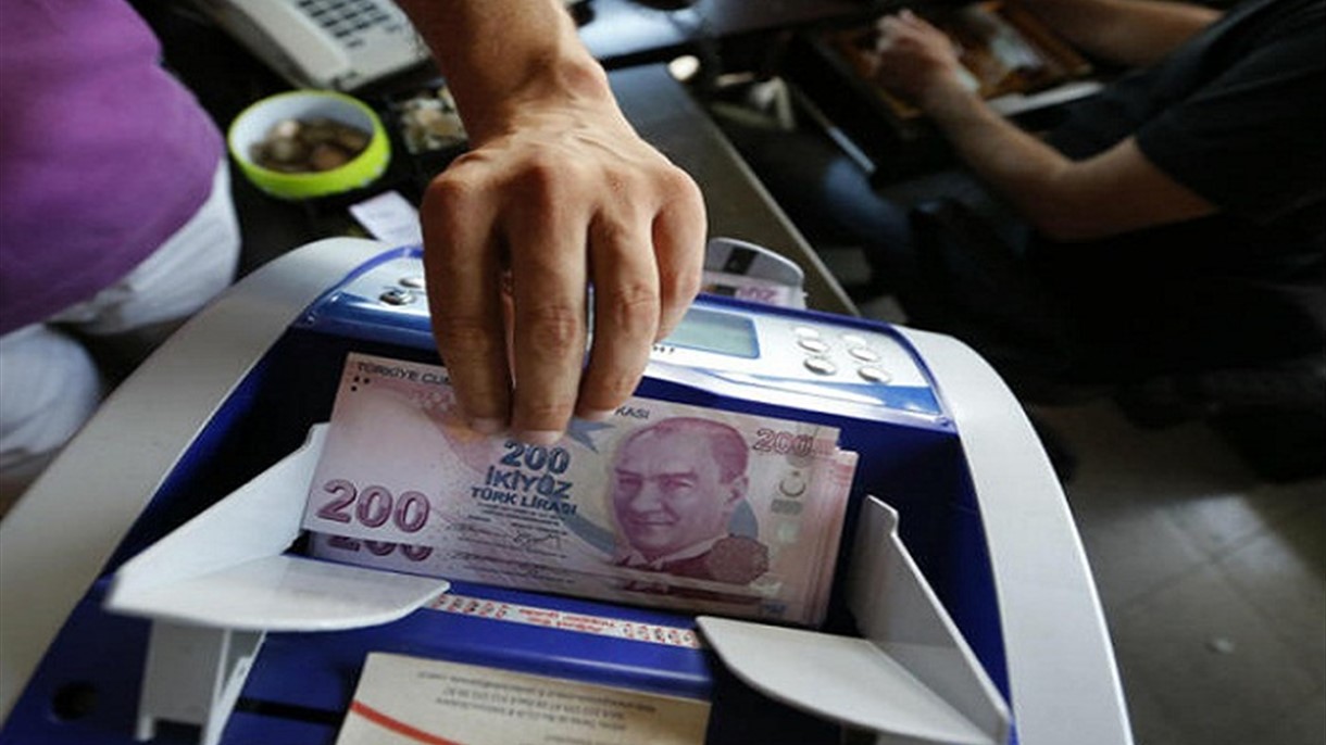 تراجع لليرة التركية مقابل الدولار