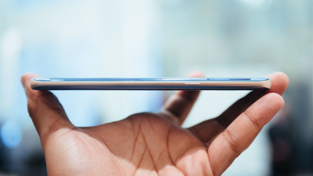 "الشعرة" التي تسببت بمشكلة لـ نوت 7