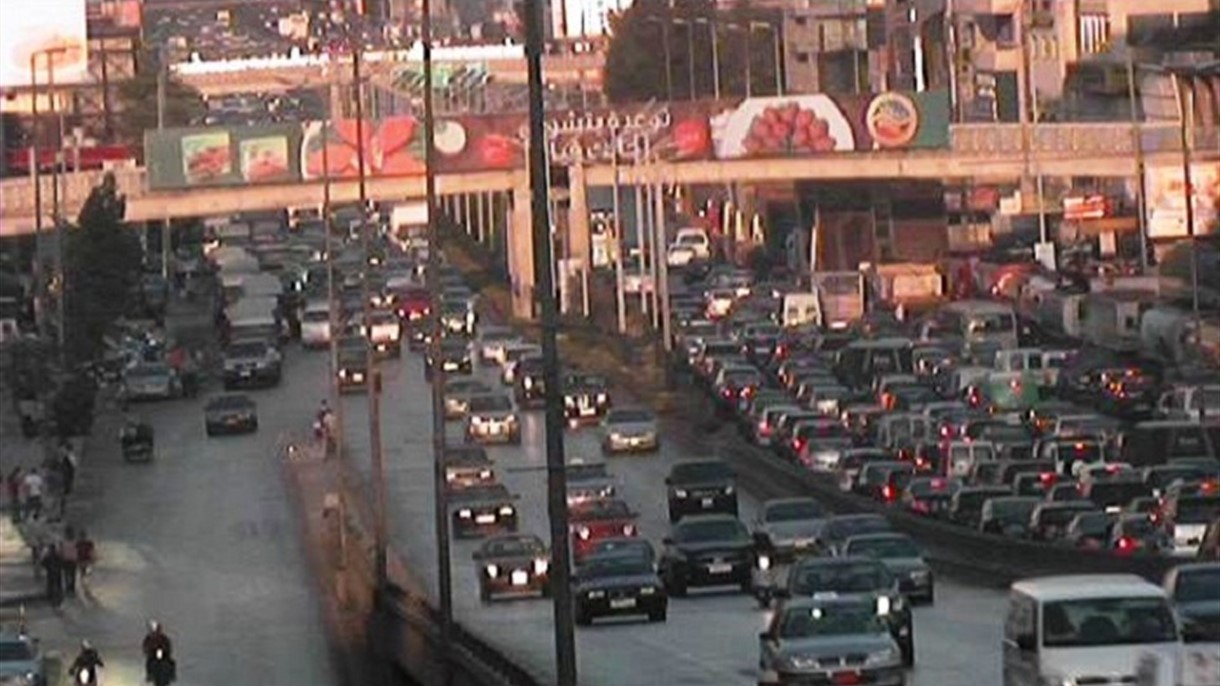 اضراب جديد يشلّ حركة السير في لبنان