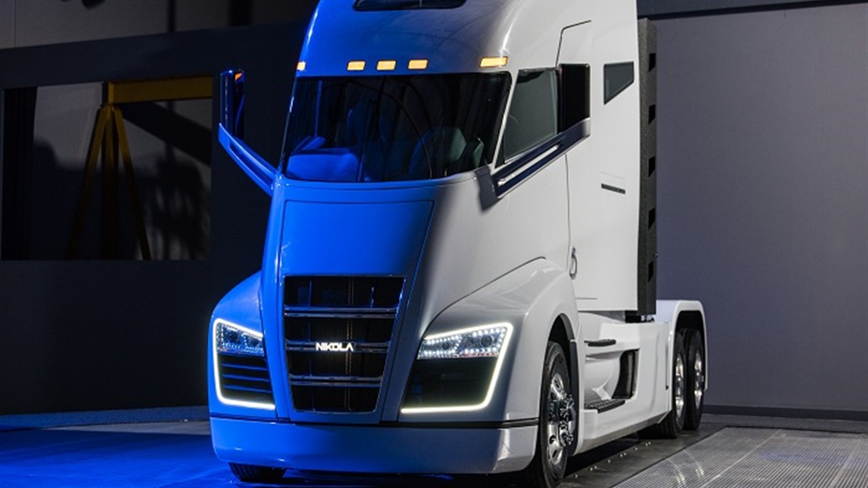 اليكم قاطرة نيكولا وان الجديدة