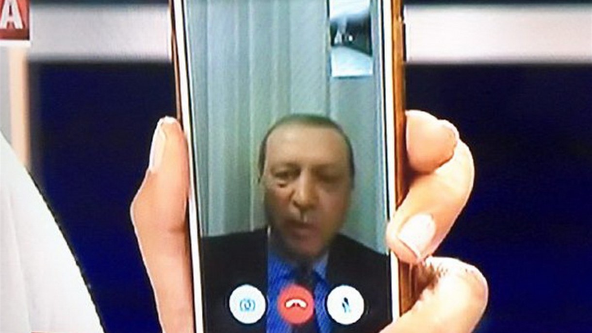 تطبيق آيفون الذي شهره أردوغان