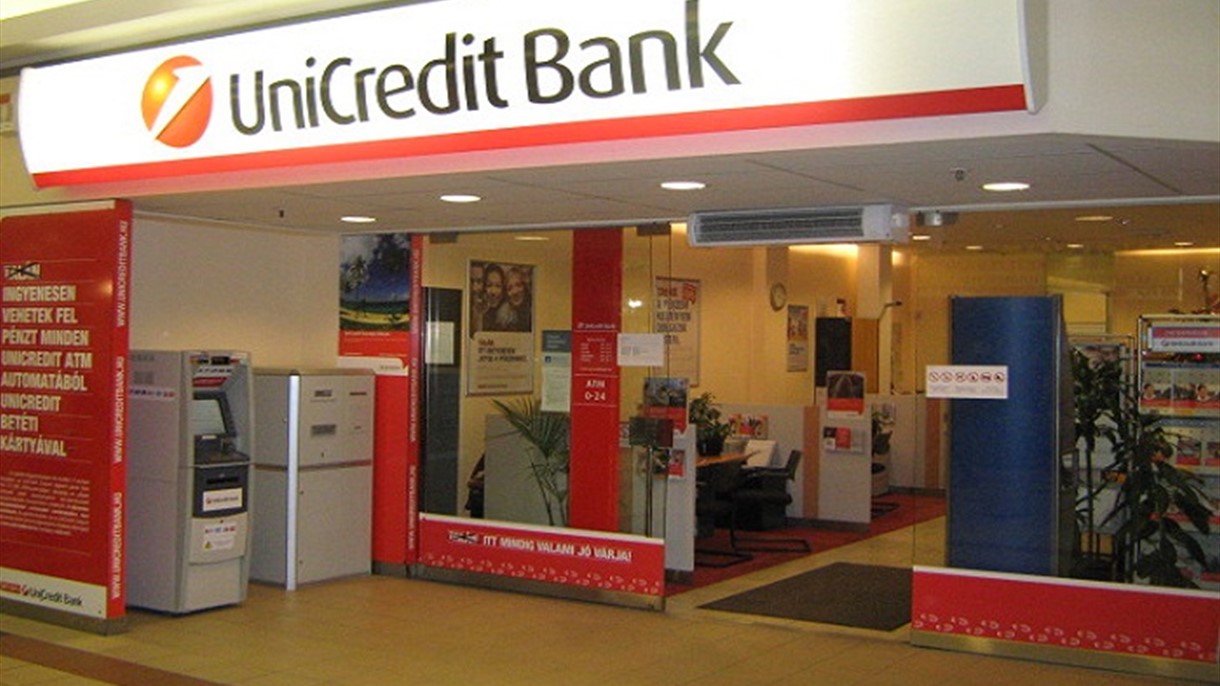 بنك يوني كريديت يزيد من رأس ماله