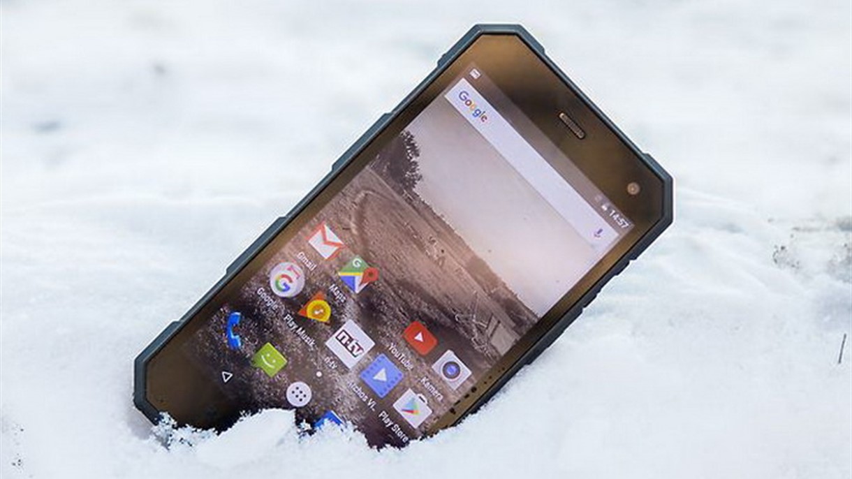 هاتف للأعمال الشاقة بـ 245 دولاراً