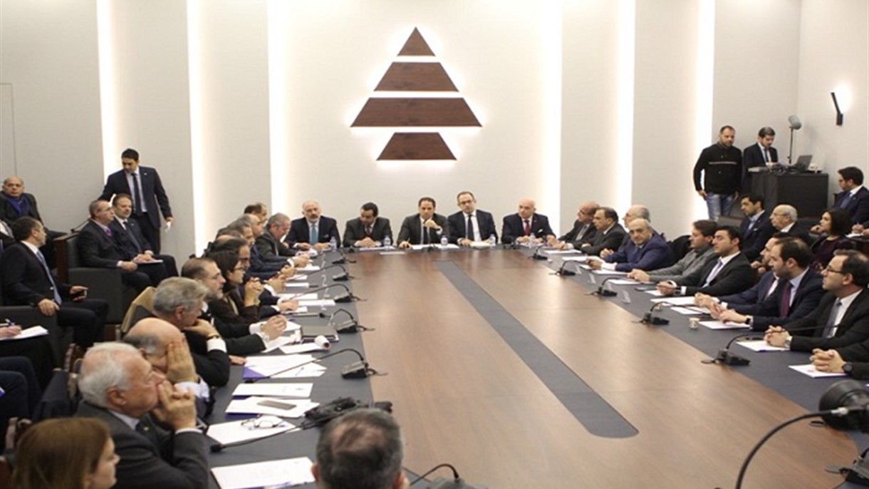 الجميل واقتصاديون: لإقرار موازنة مدروسة ودون زيادات