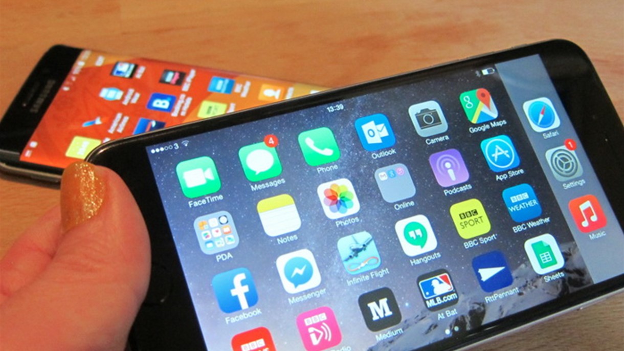 كيف يتعامل حاملو آيفون وسامسونغ مع التطبيقات؟