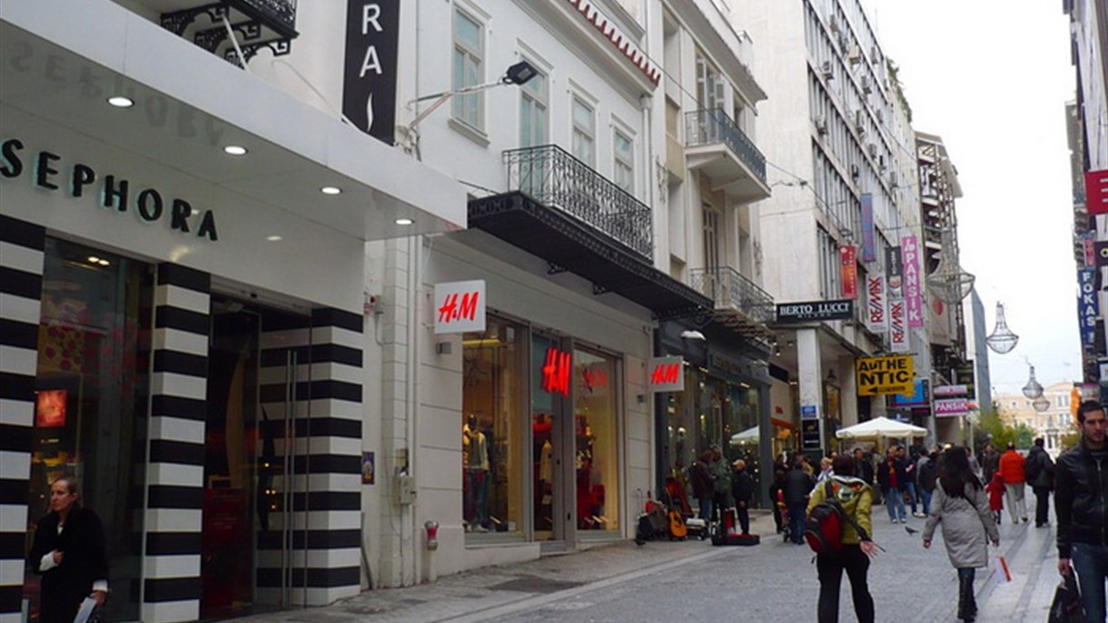 الاقتصاد اليوناني ينكمش 3 مرات أكثر