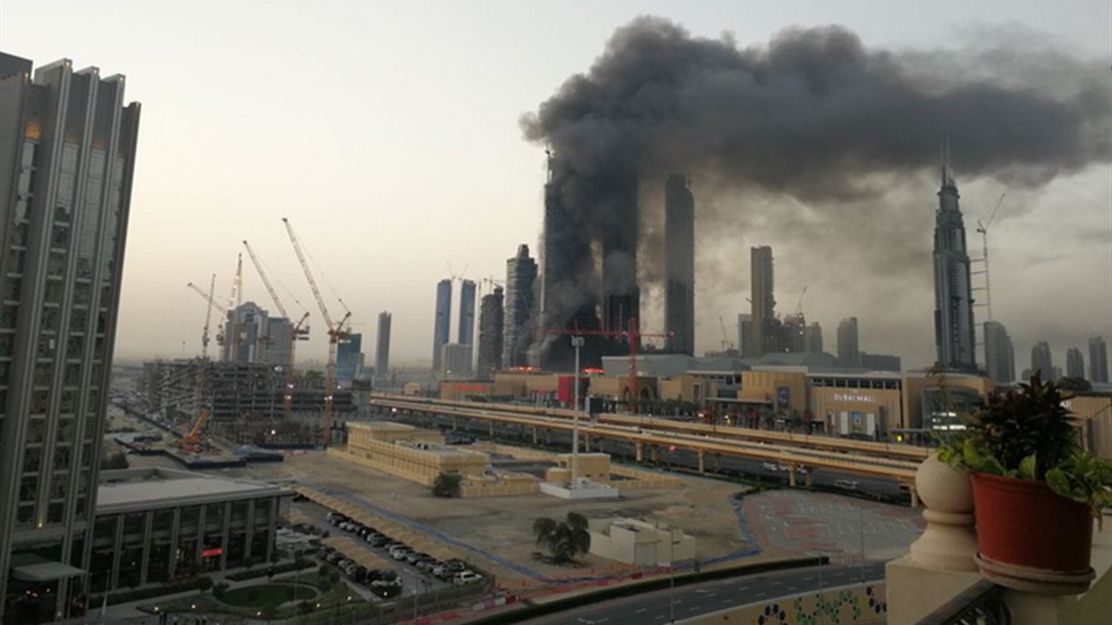 إندلاع حريق في فاونتن فيوز في دبي