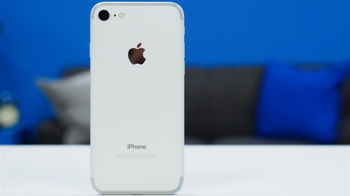 لا أحد يريد أن يدفع 800 دولار على آيفون