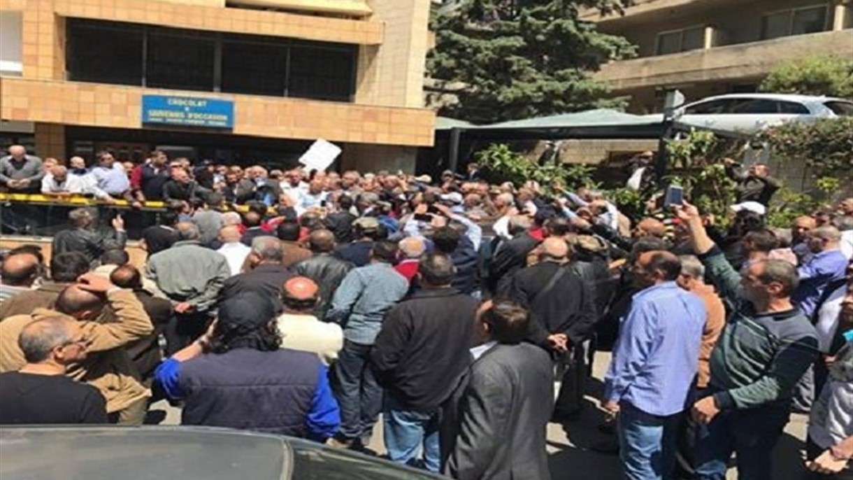 العسكريون القدامى في طرابلس يصعّدون