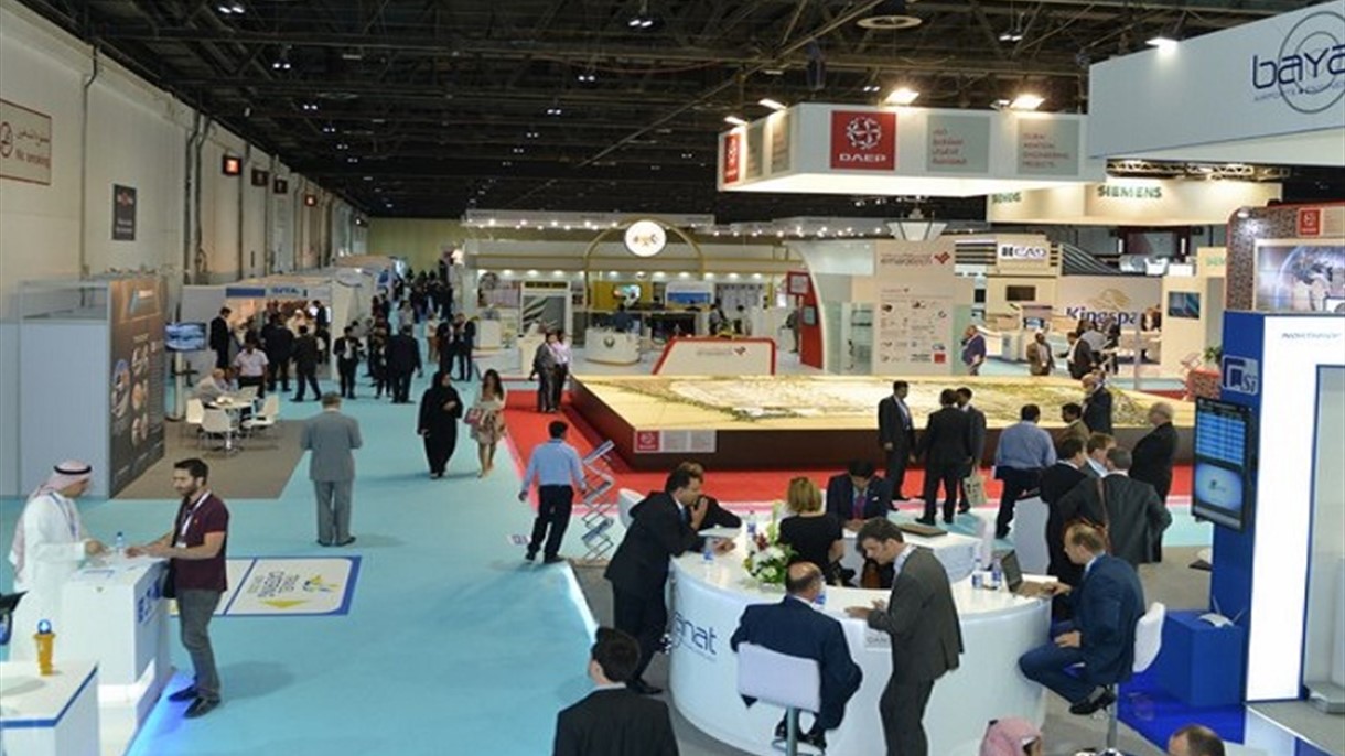 مطارات ٥٠ بلداً في دبي اليوم