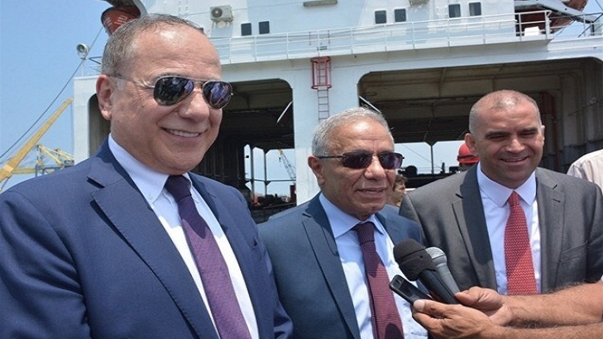 رئيس ايدال جال في مرفأ طرابلس