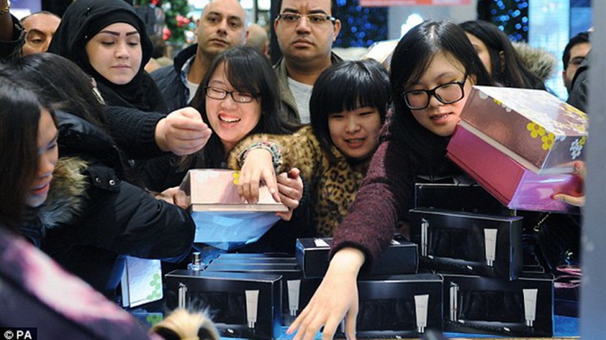 اكثر انفاق سياحي في العالم ... من اي شعب؟