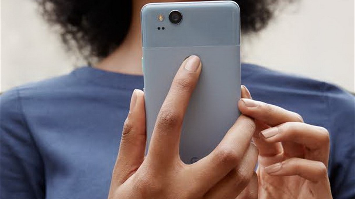 أول هاتف في العالم يتصّل دون خط