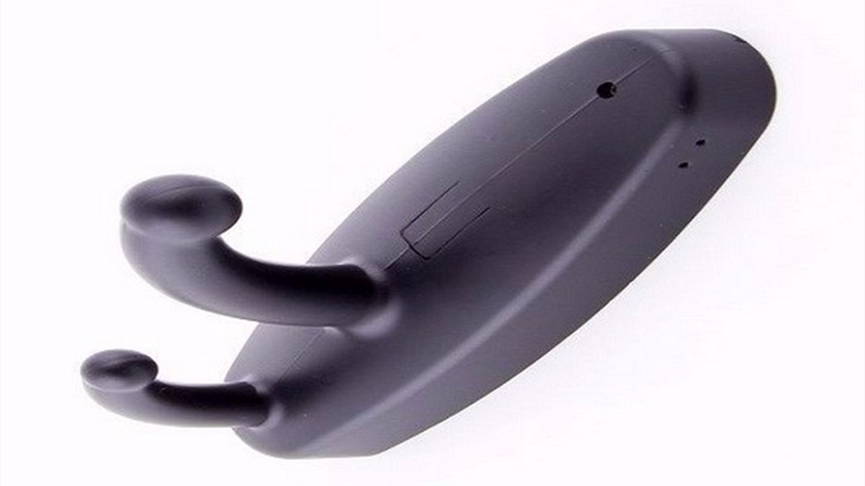 انتبهوا الى التعليقة في غرف ملابس المحلات