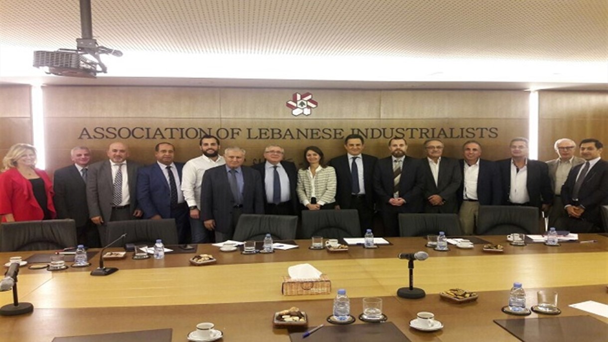 الجميل يتشدّد بشراء منتجات لبنانية للنازحين