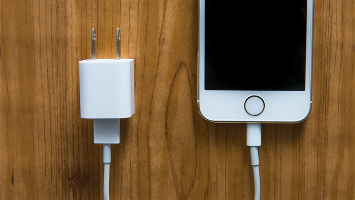 7 أشياء لا يجب ان تفعلوها خلال شحن الهاتف