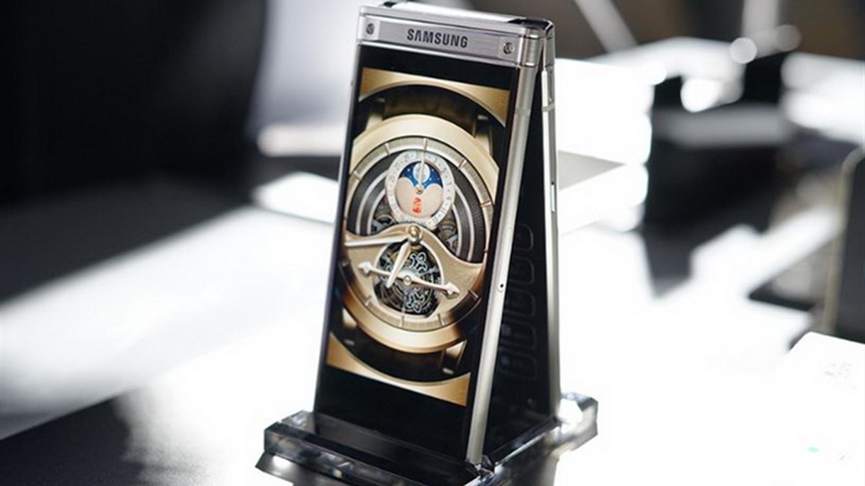 سامسونغ تكشف عن الـ Flip phone الجديد