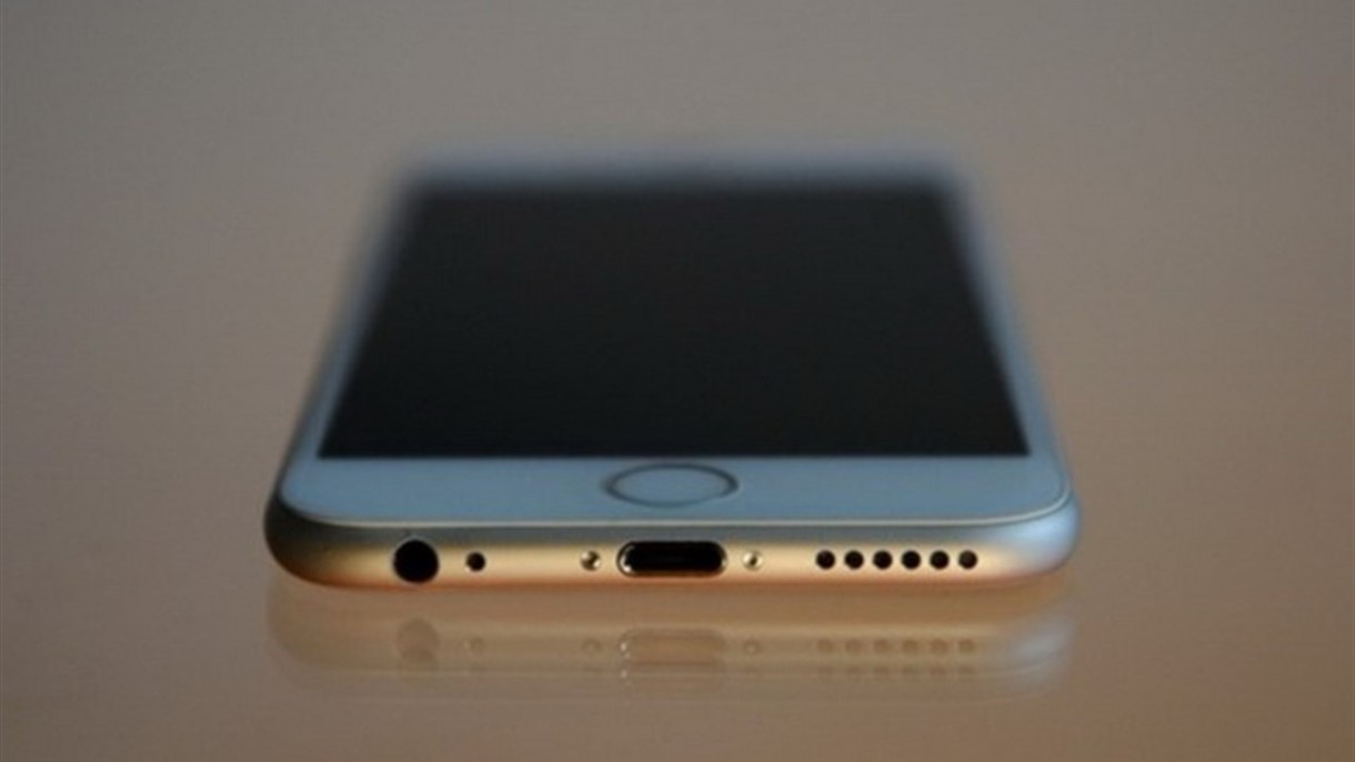 آيفون و سامسونغ.. من يبيع أكثر؟ ومن يربح أكثر؟