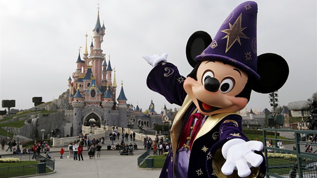 والت ديزني تستثمر 2.5 مليار دولار في باريس