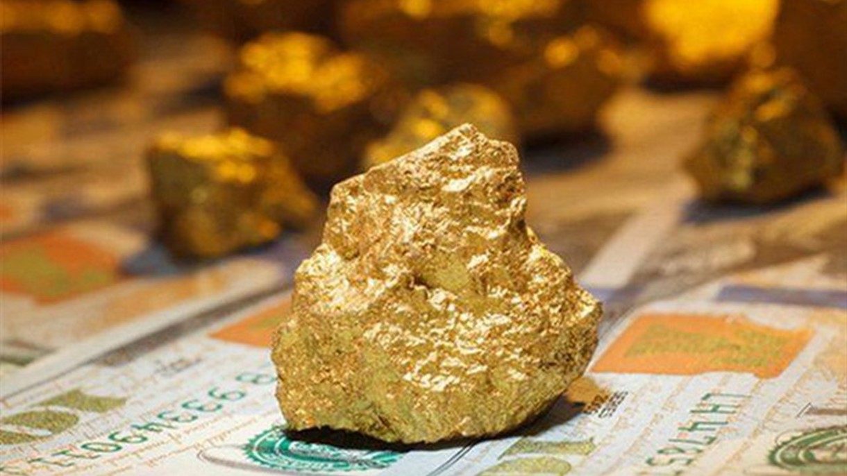 الذهب يفتتح اسبوعه بهذه الاسعار