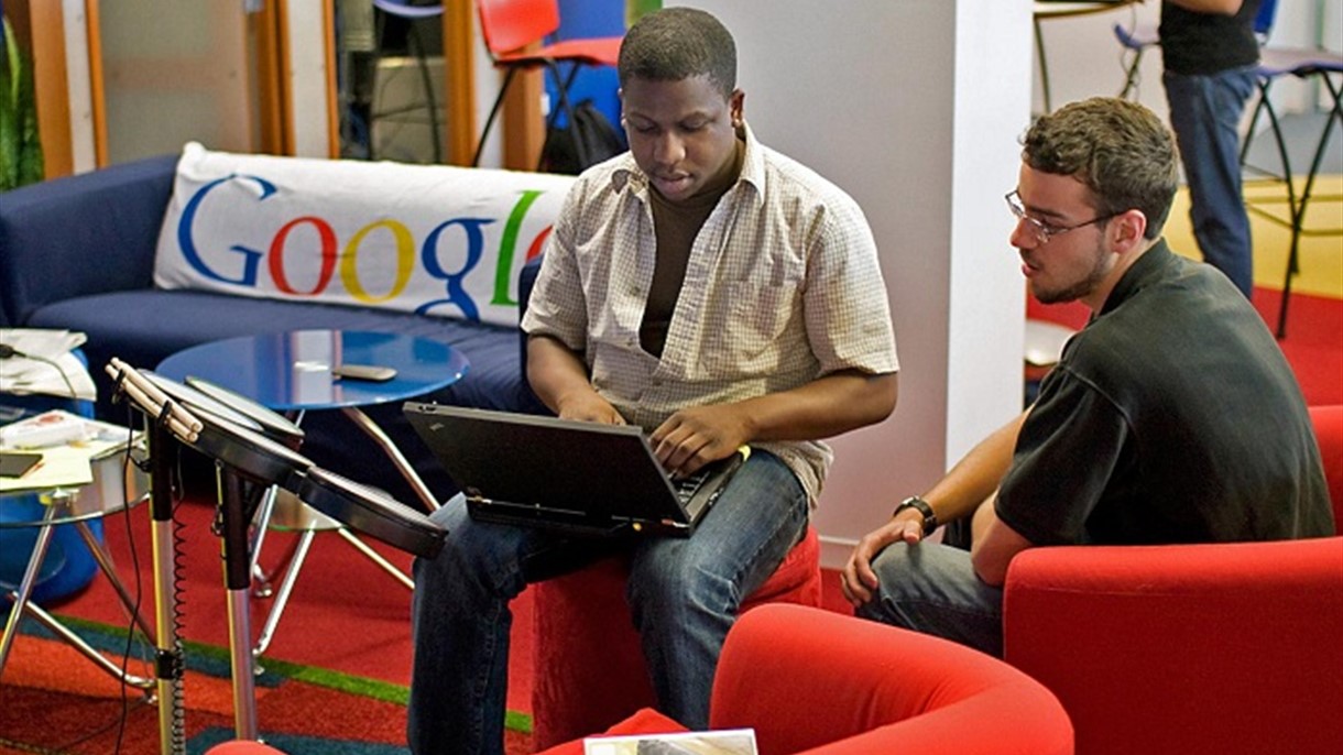 معلوماتكم الشخصية في خطر