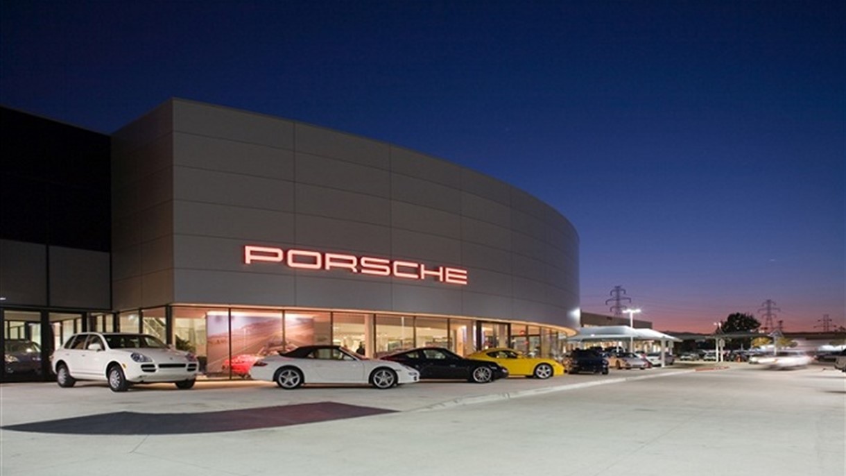 آلاف السيارات من بورش مضرّة