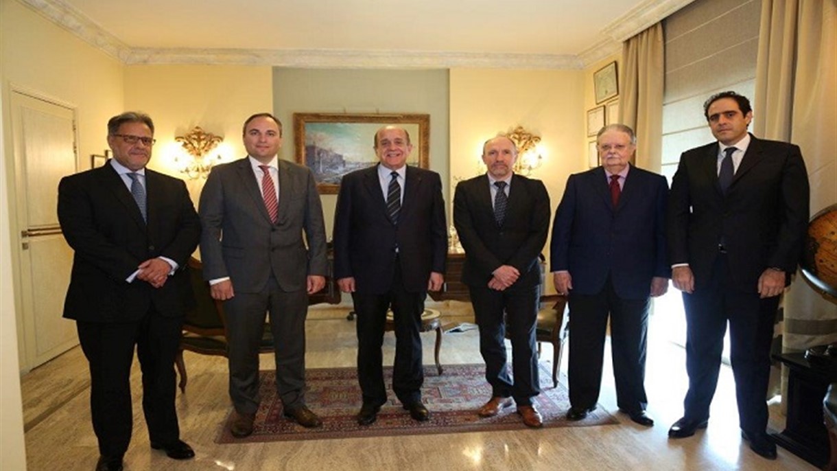 مجموعة أكسا تجدد ثقتها بإقتصاد لبنان