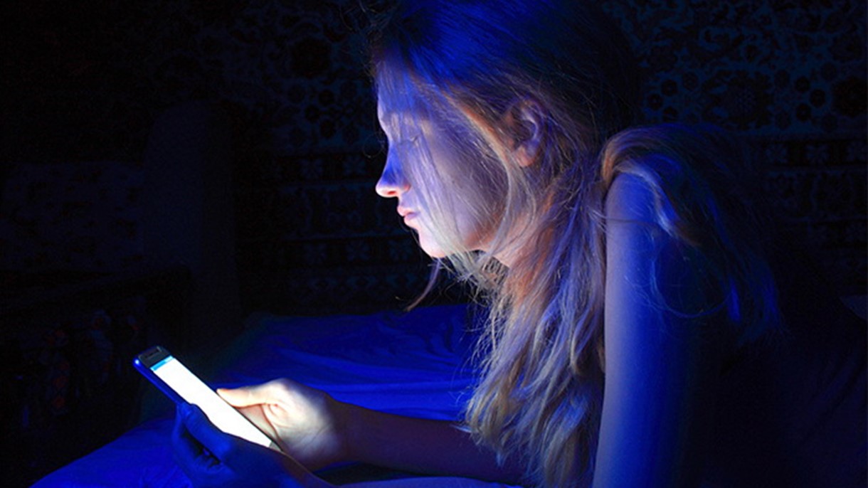 بين أيديكم.. سم فتّاك بالعيون