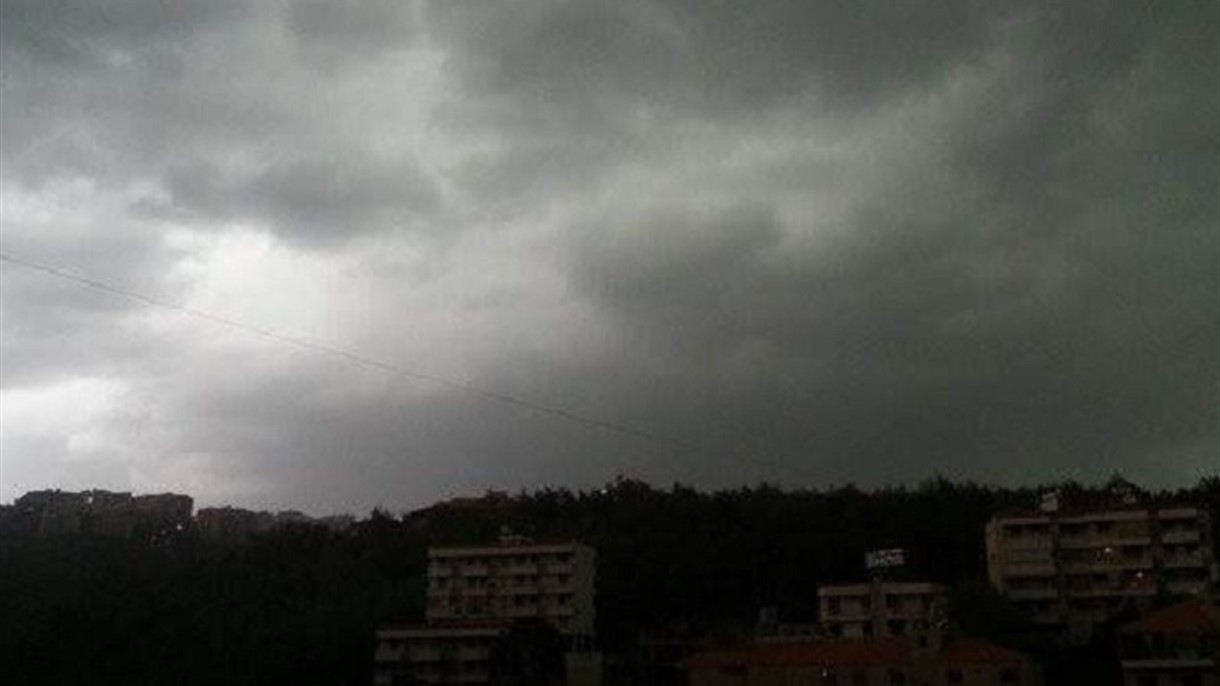 منخفض جوي قوي يفتتح موسم العواصف في لبنان