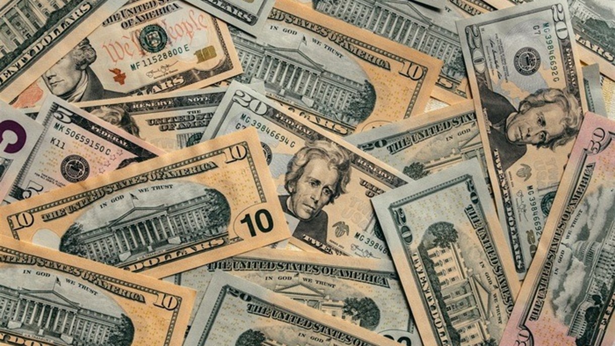 سعر صرف الدولار في السوق السوداء في 24 آذار