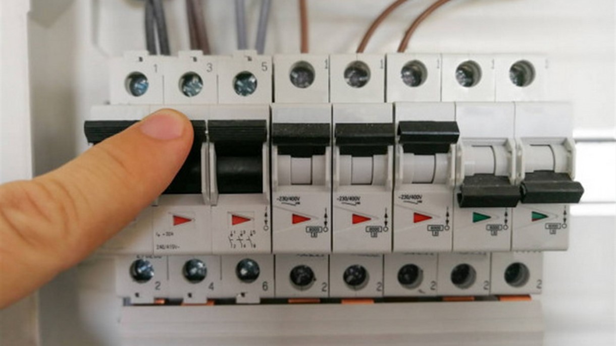 لمشتركي المولدات في لبنان من دون عدادات