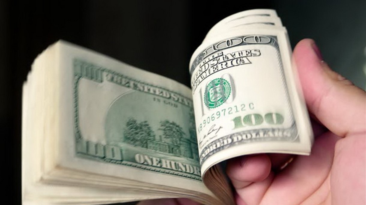 سعر صرف الدولار في السوق السوداء في 8 كانون الثاني