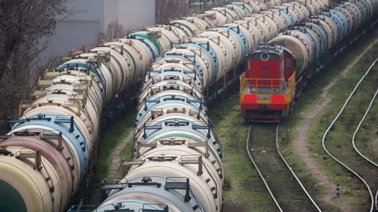 النفط يتراجع عن مستوى الـ 89 دولاراً