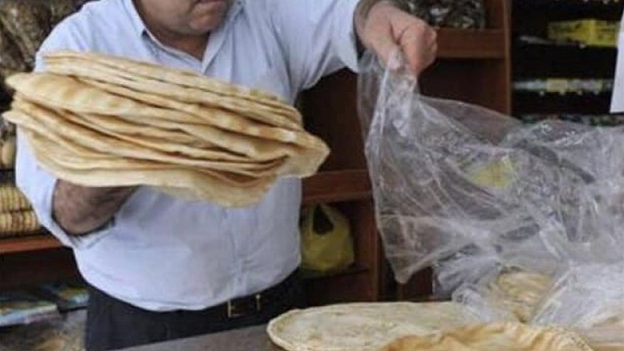 بين حرب الكبار وجشع التجار.... الرغيف في خطر