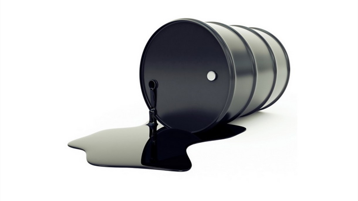 أسعار النفط تزيد خسائرها