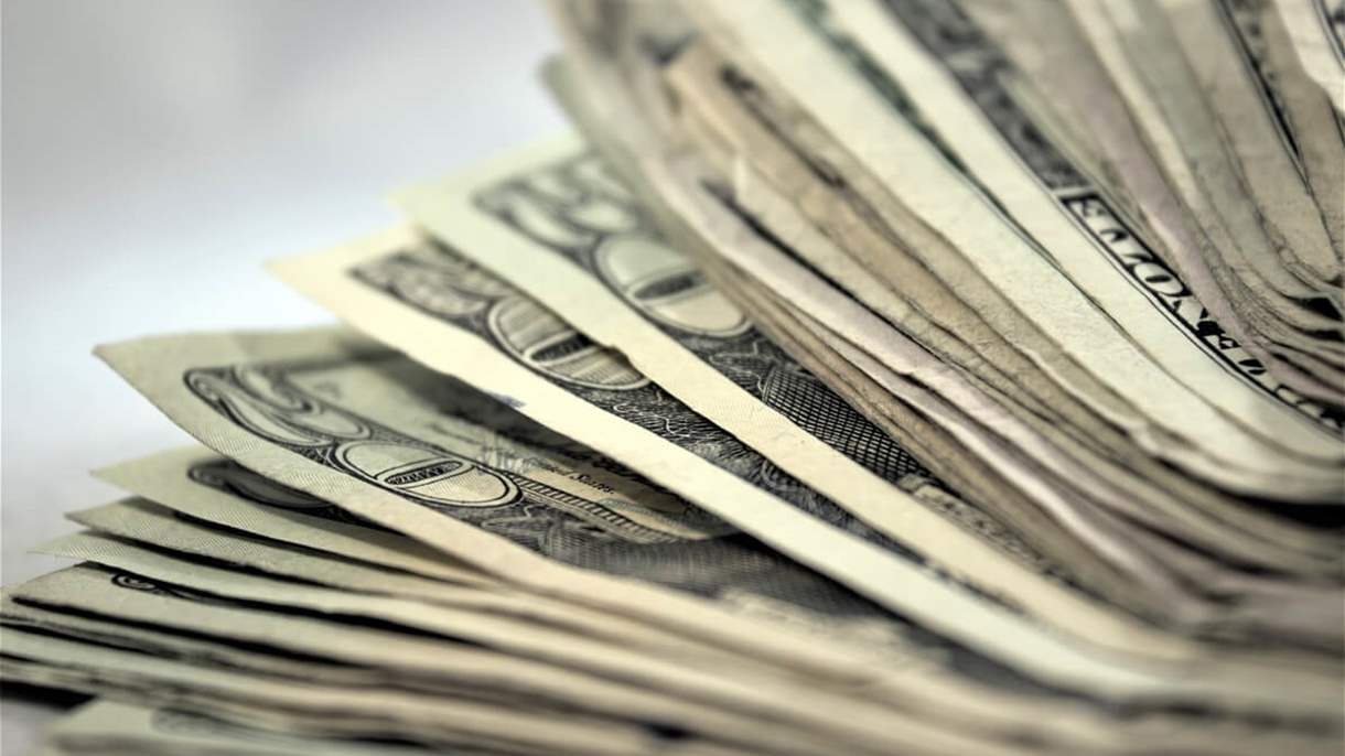 سعر صرف الدولار في السوق السوداء في 13 أيلول