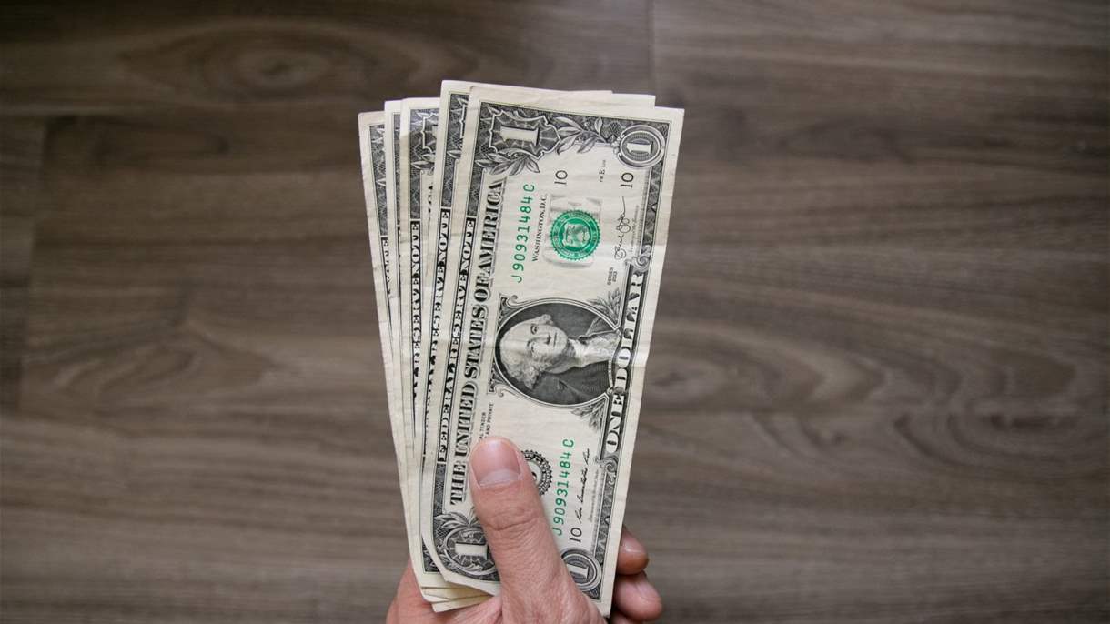 سعر صرف الدولار في السوق السوداء في 11 تشرين الثاني