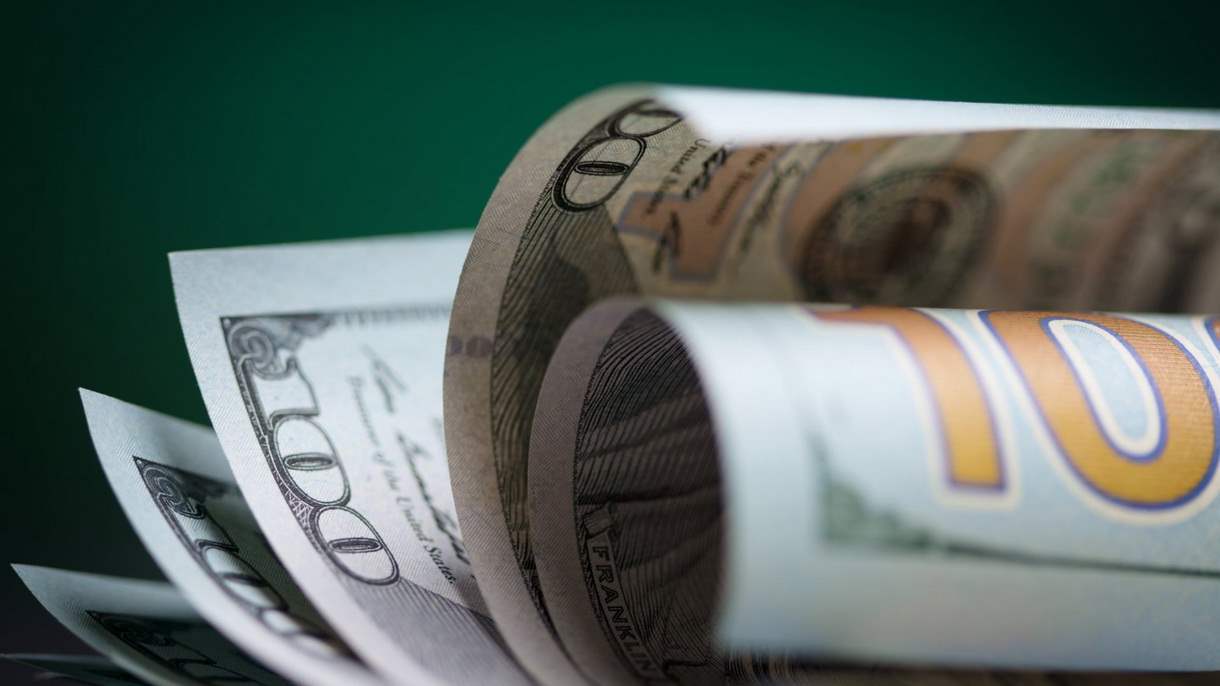 سعر صرف الدولار في السوق السوداء في 13 كانون الأول