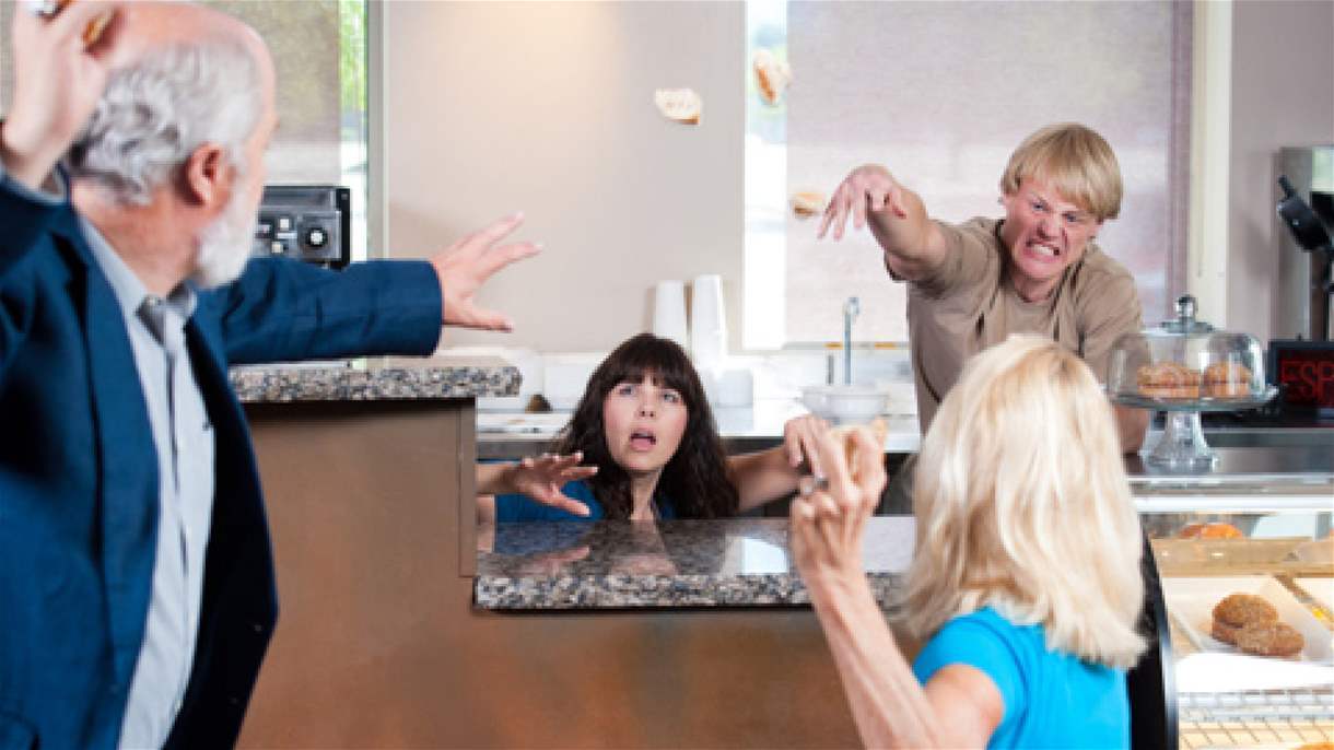 9 نصائح للتعامل مع العميل الغاضب 