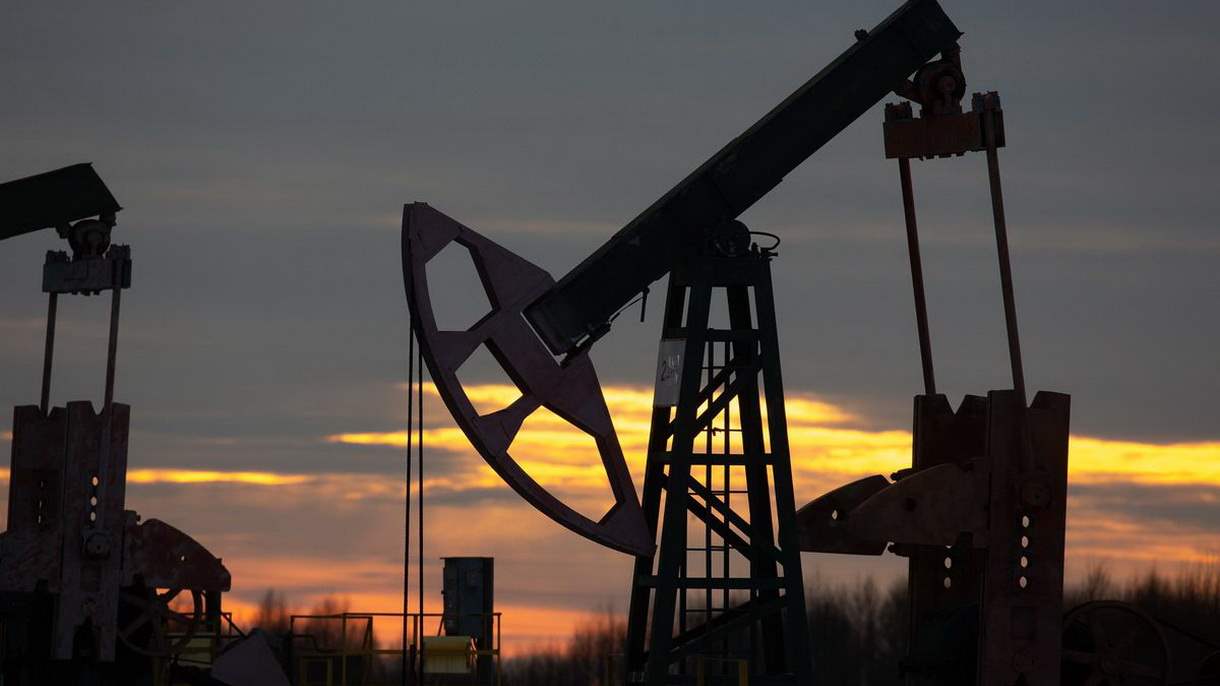 أسعار النفط تتجه لتسجيل مكاسب للأسبوع الثاني على التوالي