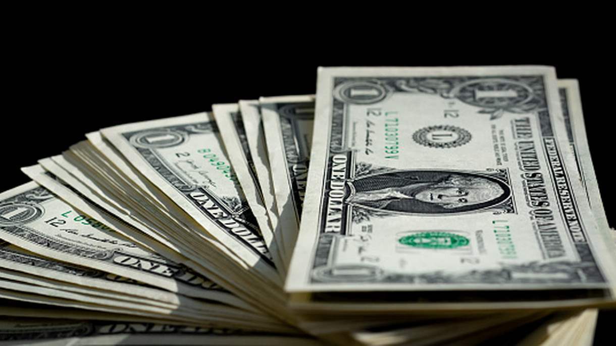 سعر صرف الدولار في السوق السوداء في 28 كانون الأول