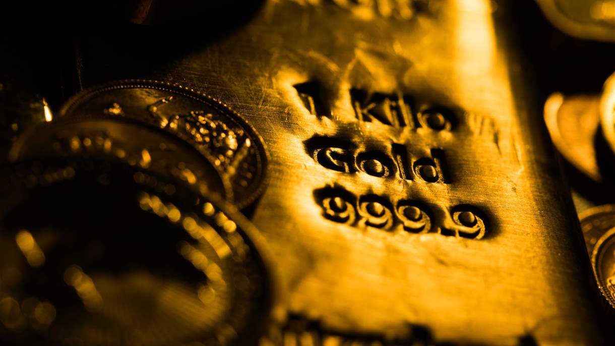 أسعار الذهب تتراجع من أعلى مستوياتها على الإطلاق